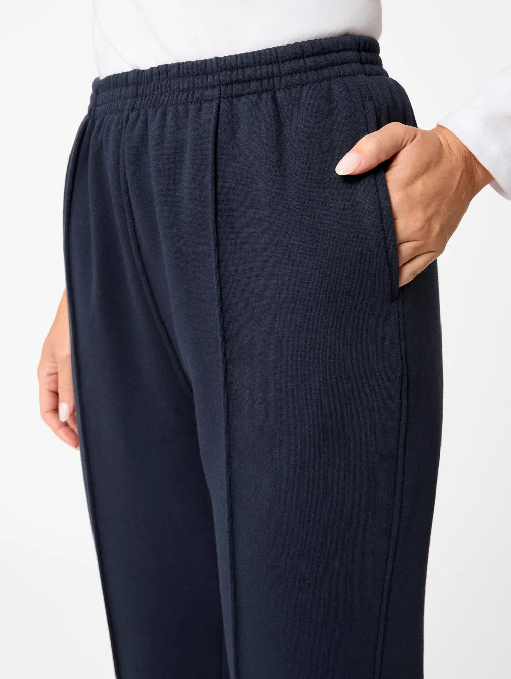 Snowy Mt Fleece Short Pant