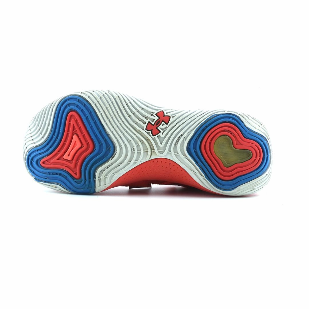 UNDER ARMOUR EMBIID ONE
